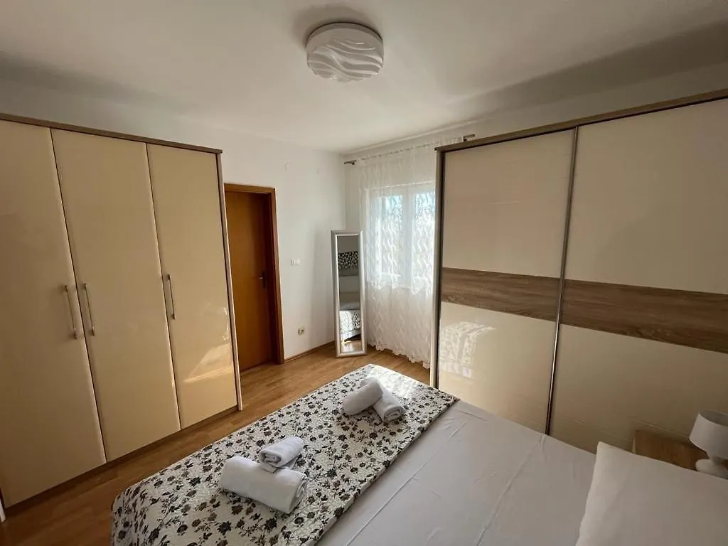 Nyaraló City Apartment Nature Kaštela